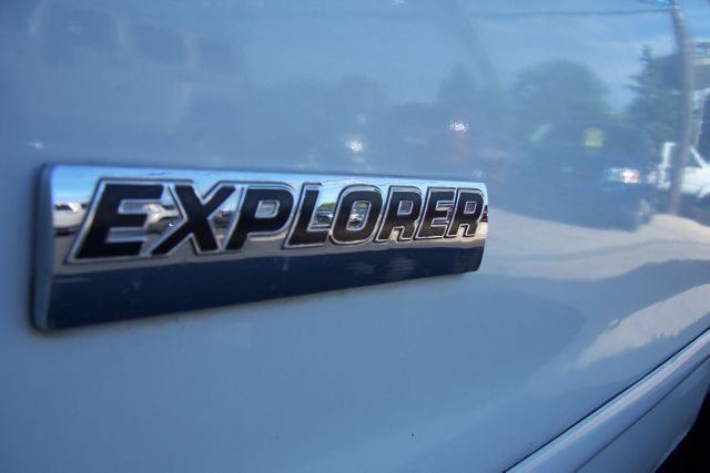 2006 Ford Explorer Custom Deluxe