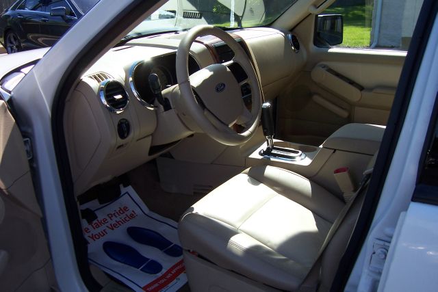 2006 Ford Explorer Custom Deluxe