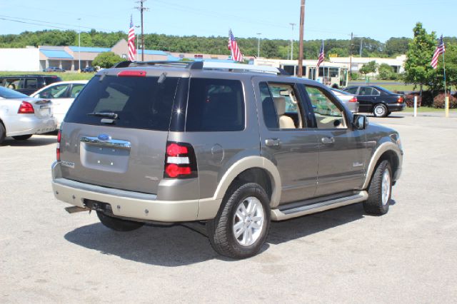 2006 Ford Explorer LT CREW 25