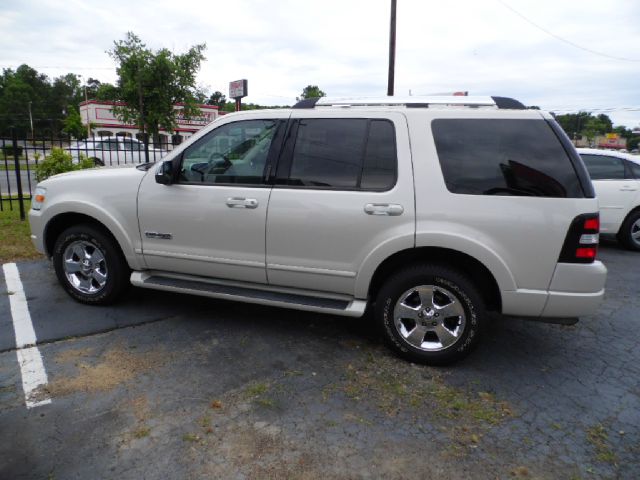 2006 Ford Explorer 2dr LWB