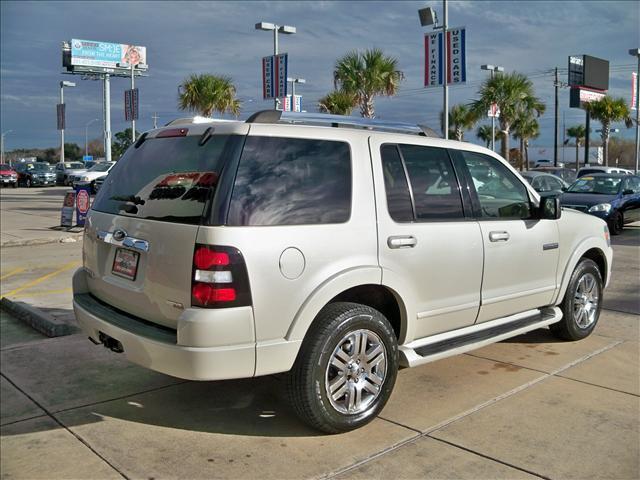 2006 Ford Explorer Ultimate-l