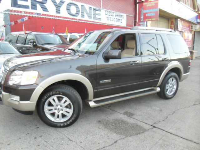 2006 Ford Explorer Custom Deluxe