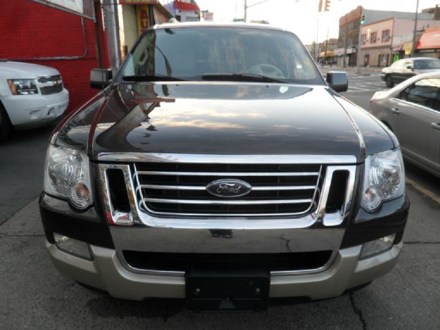 2006 Ford Explorer Custom Deluxe