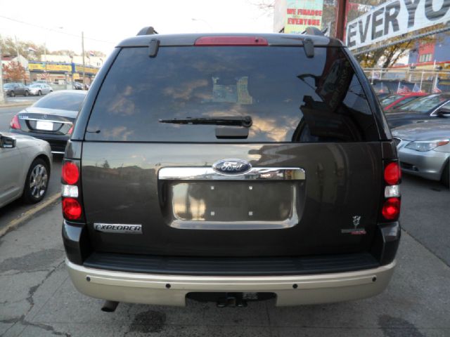 2006 Ford Explorer Custom Deluxe