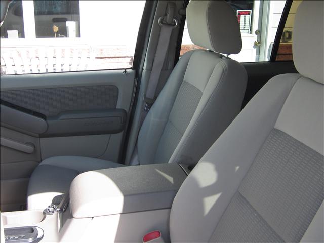 2006 Ford Explorer ESi