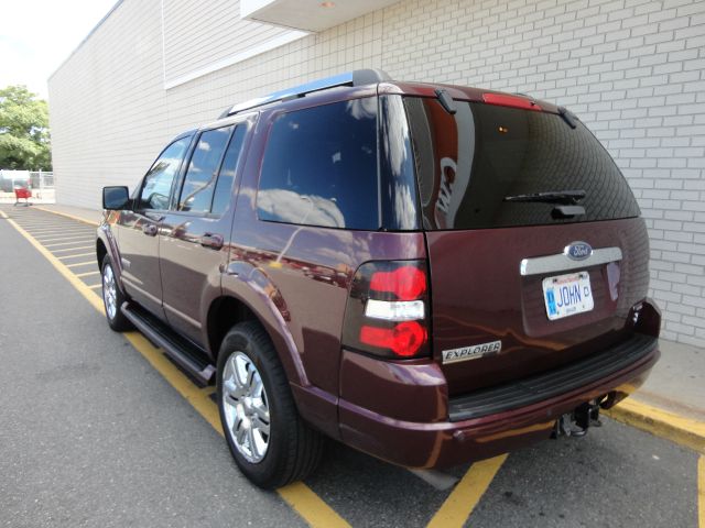 2006 Ford Explorer 8 Box Lariat