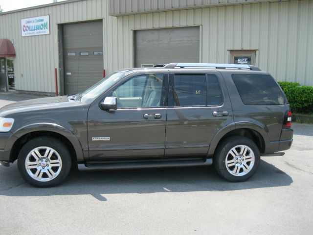 2006 Ford Explorer 2dr LWB