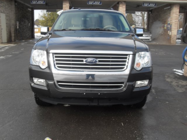 2007 Ford Explorer 2dr LWB