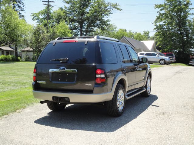 2007 Ford Explorer E320 - Extra Sharp