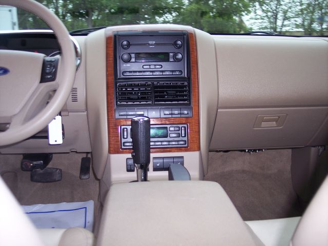 2007 Ford Explorer Custom Deluxe