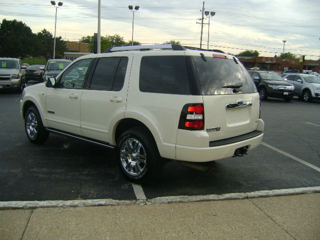 2007 Ford Explorer 2dr LWB