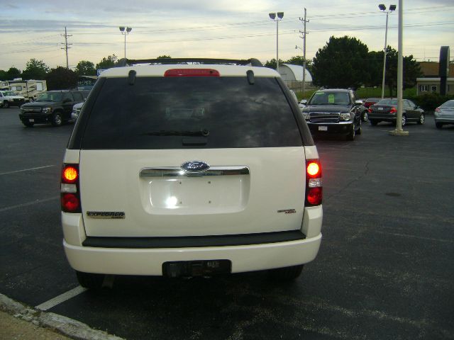 2007 Ford Explorer 2dr LWB