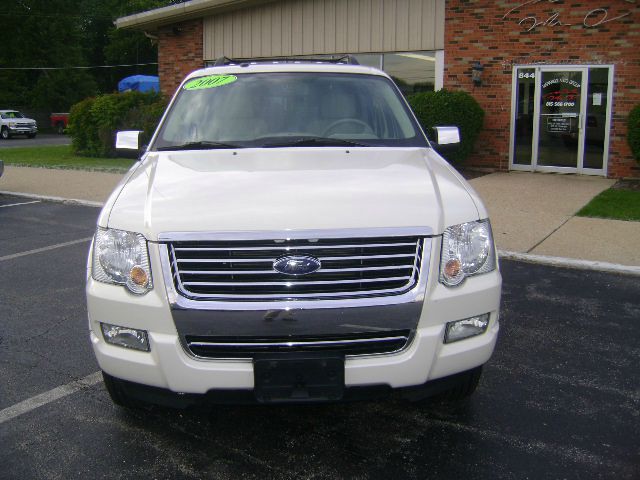 2007 Ford Explorer 2dr LWB