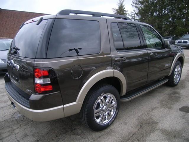 2008 Ford Explorer 5 Speed-sunroof-leather