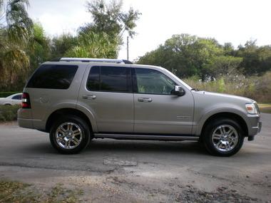 2008 Ford Explorer SLT 25