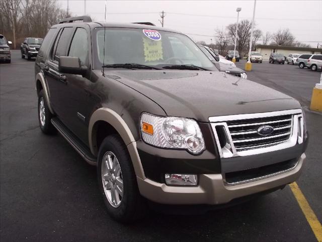 2008 Ford Explorer 5 Speed-sunroof-leather