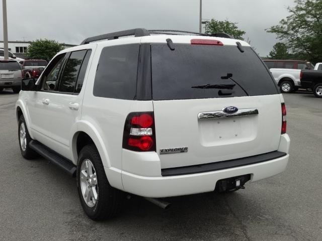 2009 Ford Explorer ESi