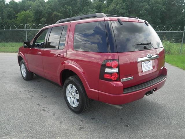 2010 Ford Explorer ESi