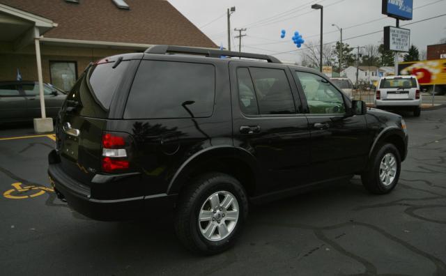 2010 Ford Explorer ESi