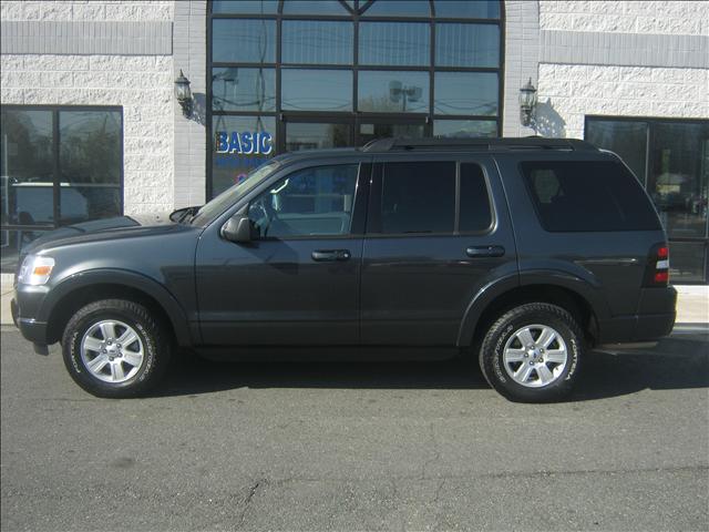 2010 Ford Explorer ESi