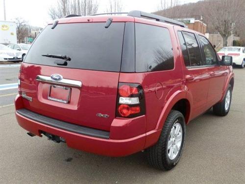 2010 Ford Explorer ESi