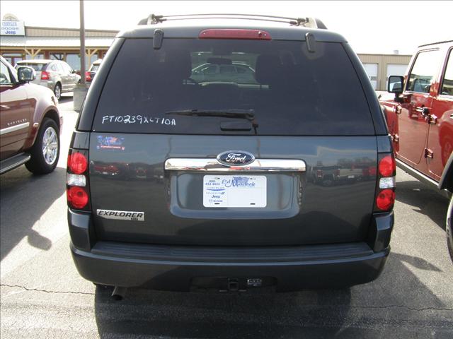 2010 Ford Explorer ESi