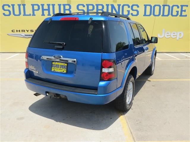 2010 Ford Explorer ESi