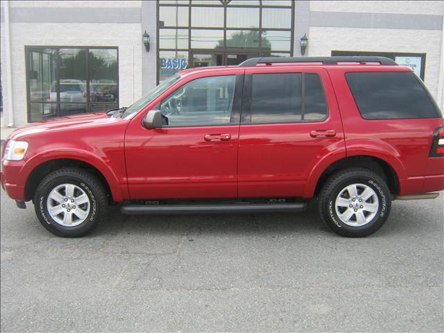 2010 Ford Explorer ESi