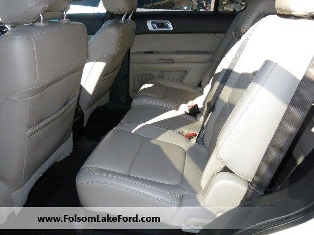 2011 Ford Explorer SLT 25