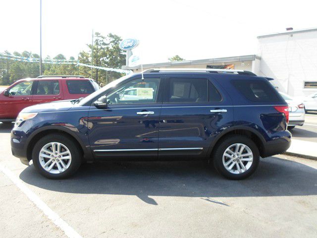 2011 Ford Explorer SL 4x4 Regular Cab