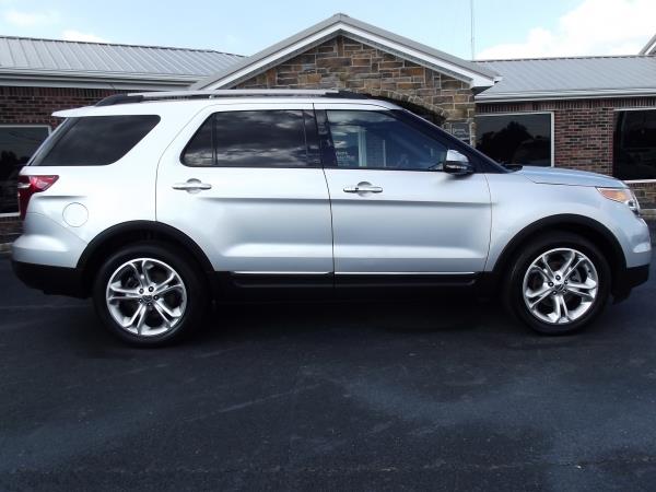 2011 Ford Explorer SLT 25