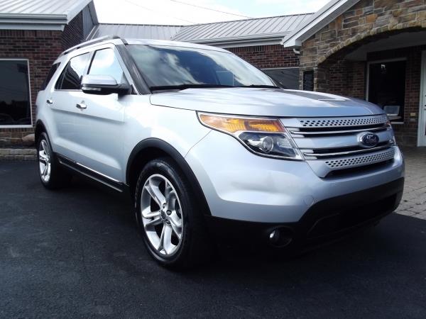 2011 Ford Explorer SLT 25