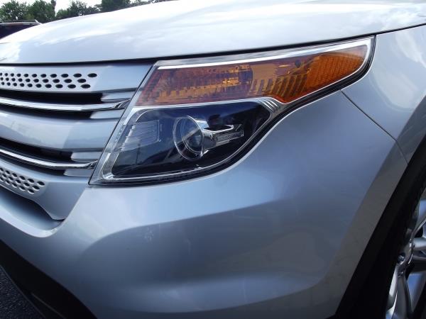 2011 Ford Explorer SLT 25