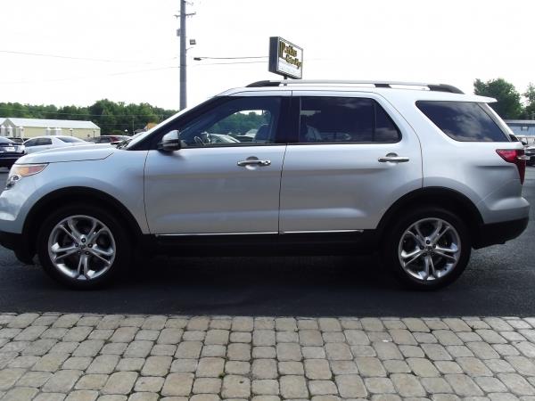 2011 Ford Explorer SLT 25