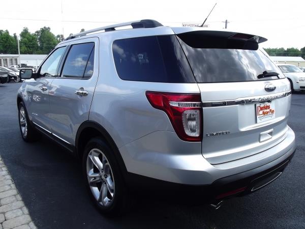 2011 Ford Explorer SLT 25