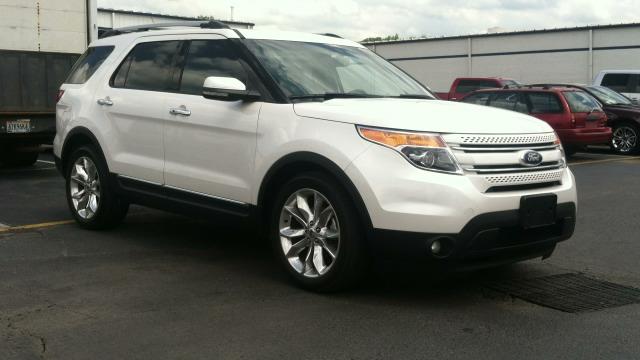 2011 Ford Explorer SLT 25