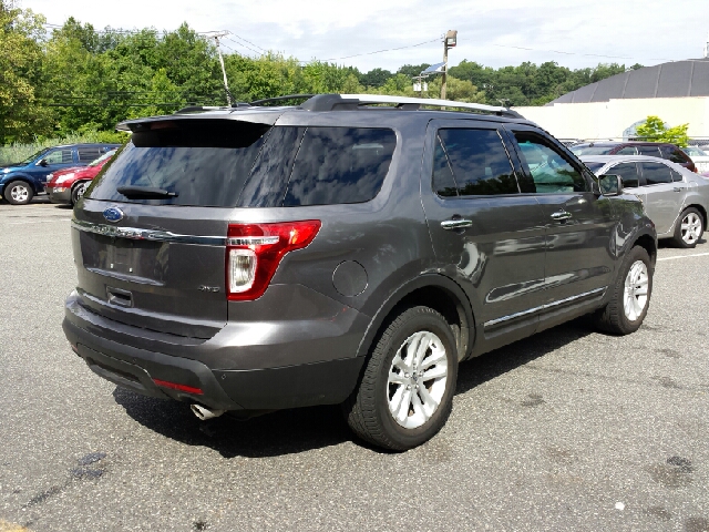 2011 Ford Explorer SL 4x4 Regular Cab