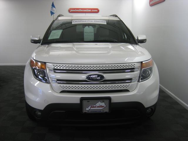 2012 Ford Explorer SLT 25