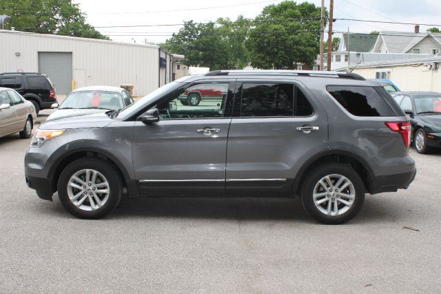 2013 Ford Explorer SL 4x4 Regular Cab