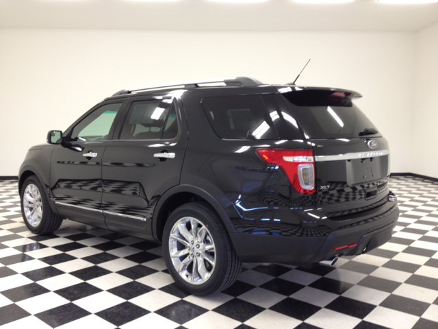 2013 Ford Explorer 31 FOOT