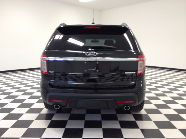 2013 Ford Explorer 31 FOOT