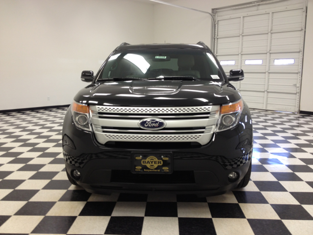 2013 Ford Explorer 31 FOOT