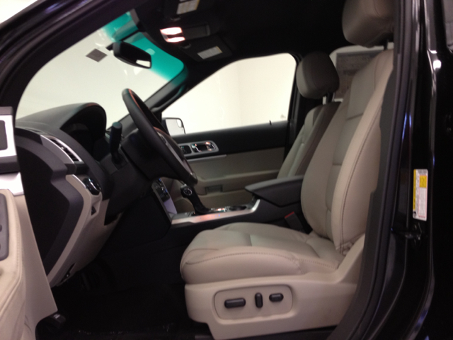 2013 Ford Explorer 31 FOOT