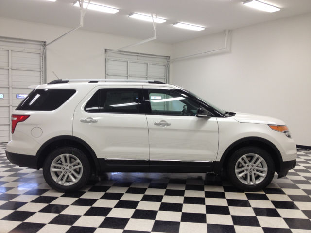 2013 Ford Explorer 31 FOOT