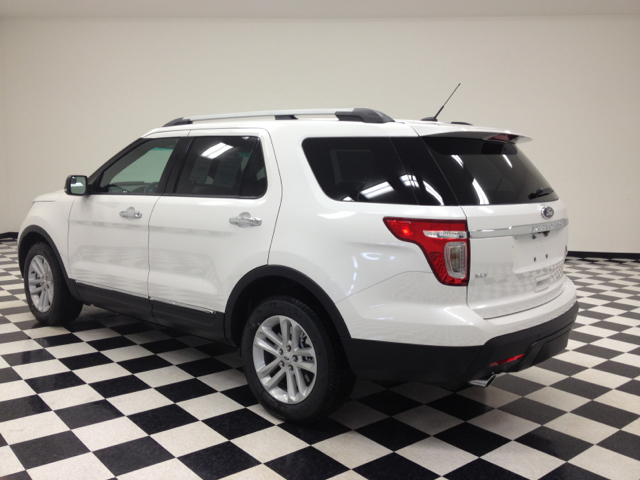 2013 Ford Explorer 31 FOOT