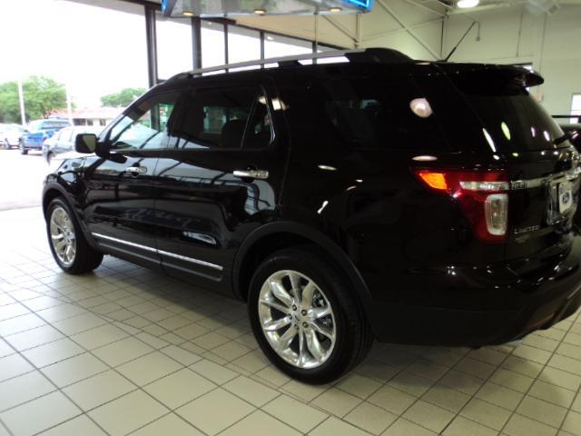 2013 Ford Explorer SLT 25