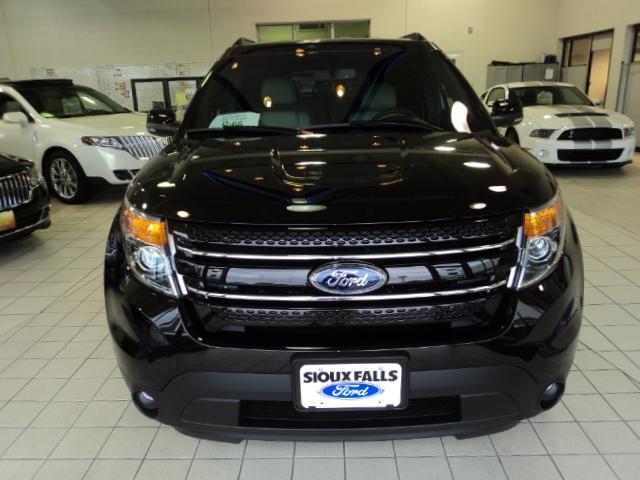 2013 Ford Explorer SLT 25