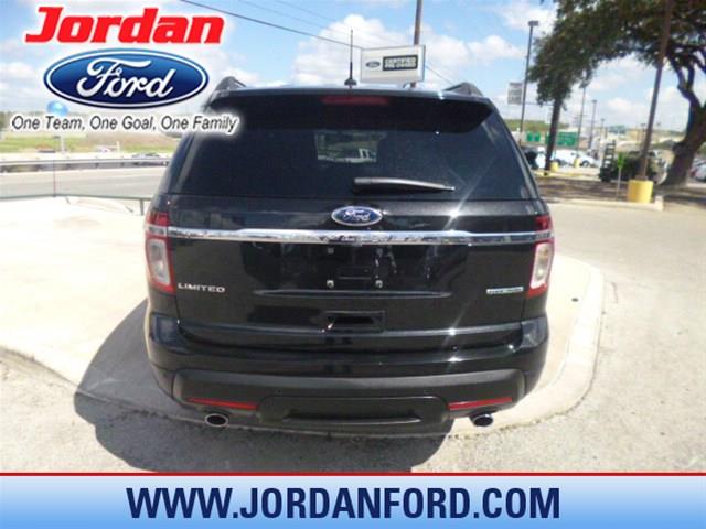 2013 Ford Explorer SLT 25