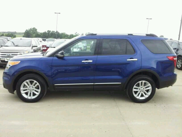 2013 Ford Explorer ESi