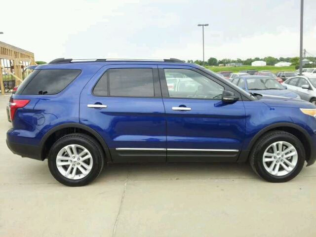 2013 Ford Explorer ESi